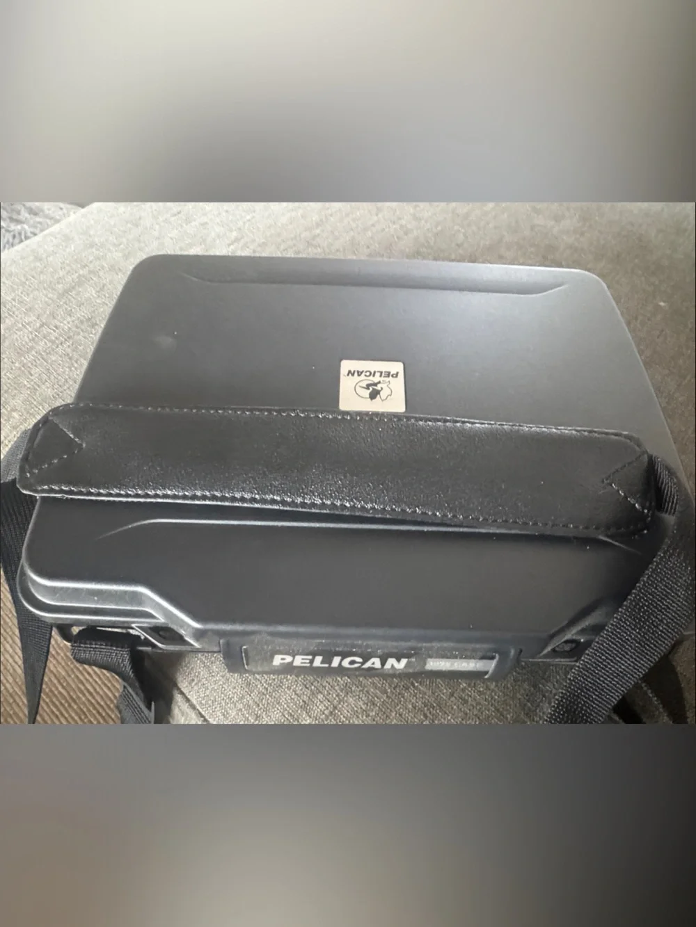 Pelican 1075 Black Hard Case Shoulder Case